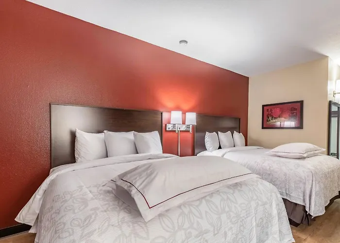 Red Roof Inn Plus & Suites Houston - Iah Airport Sw