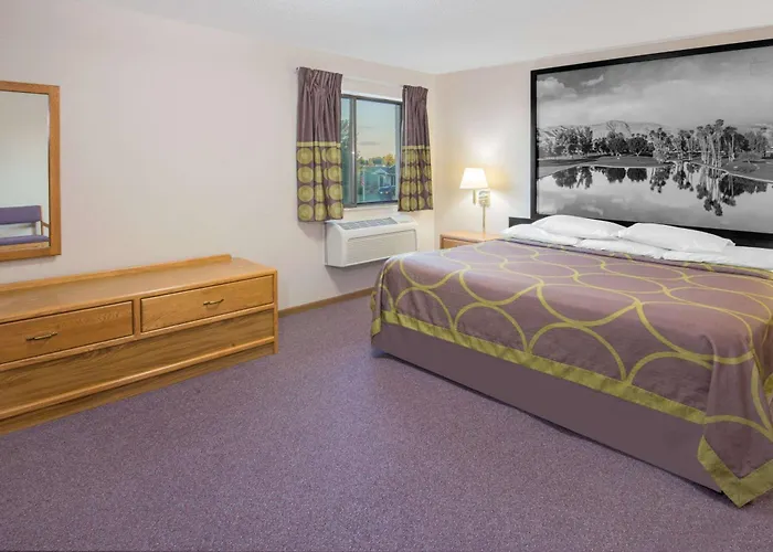 Super 8 By Wyndham Knoxville