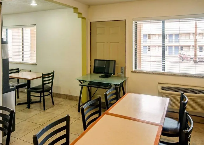 Econo Lodge Albuquerque East