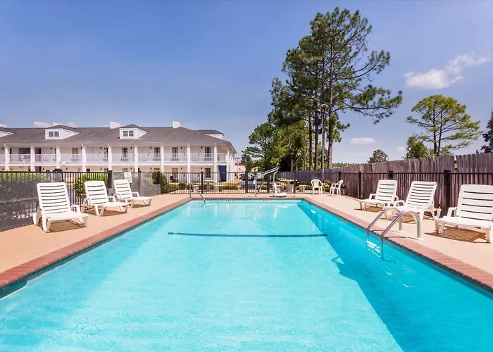 Baymont By Wyndham Albany At Albany Mall