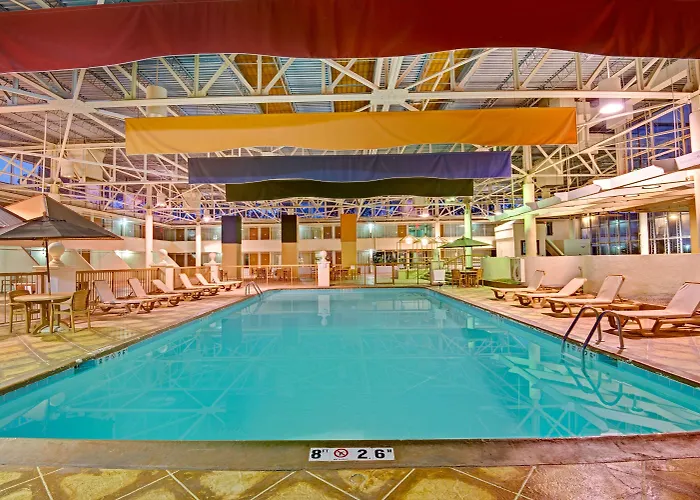 Days Inn By Wyndham Montgomery Near Aum