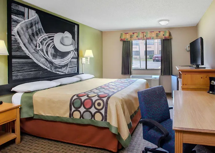 Super 8 By Wyndham Sherman