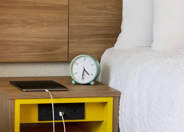 Hotel Bo, A Days Inn By Wyndham Chattanooga Downtown