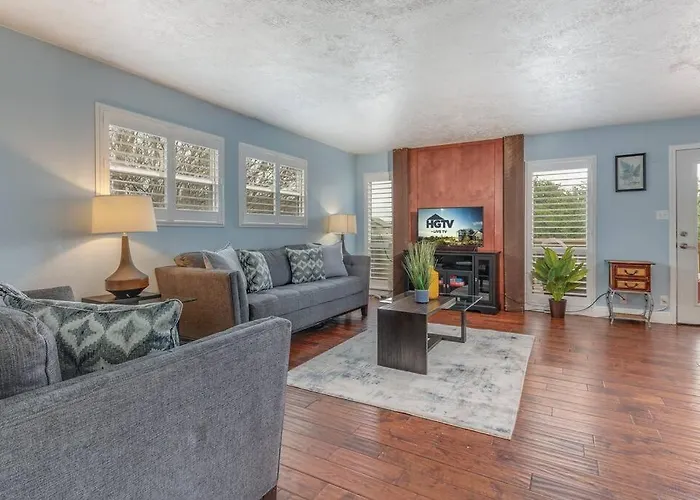 Cozy 3Br/2Bath Vacation House At Lake Travis