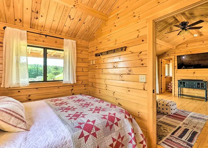 Little River Access! Outdoorsy Getaway In Sparta