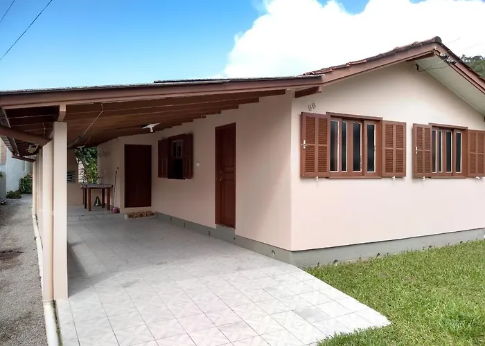 Casa na Pinheira, Praia de Cima