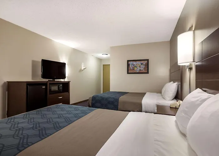 Econo Lodge Darien Lakes
