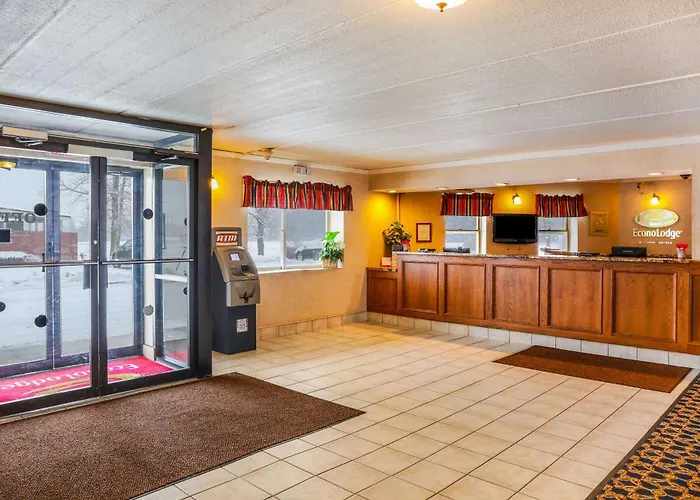 Econo Lodge Darien Lakes