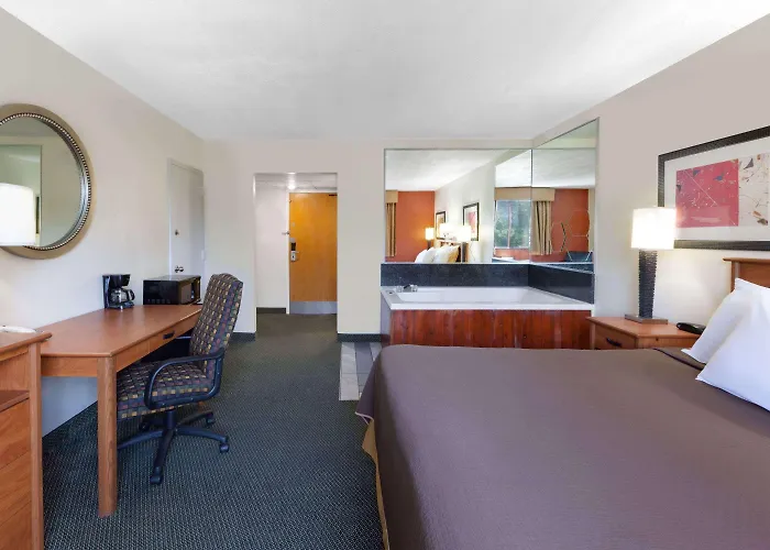 Travelodge By Wyndham Jackson