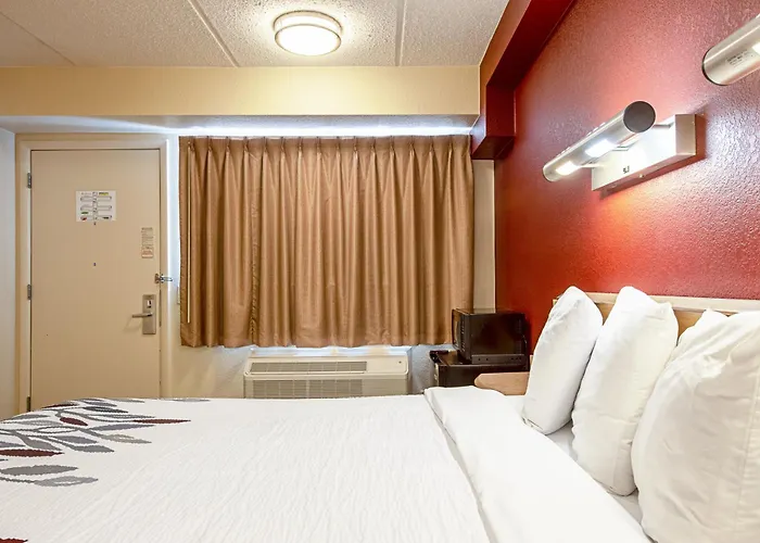 Red Roof Inn St Clairsville - Wheeling West