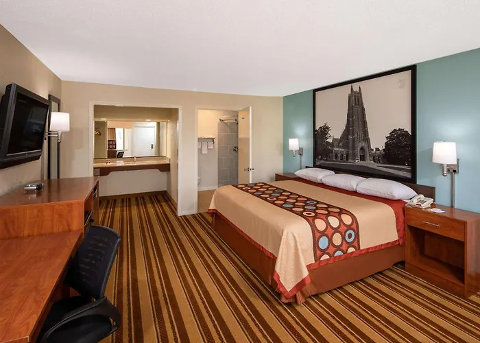 Super 8 By Wyndham Burlington Nc