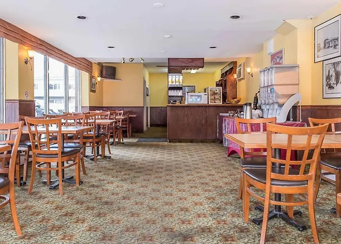 Econo Lodge Downtown