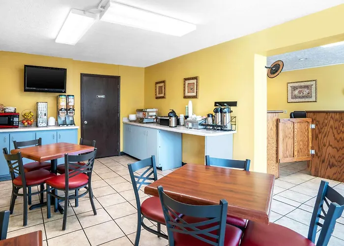 Econo Lodge Near Missouri University Of Science And Technology