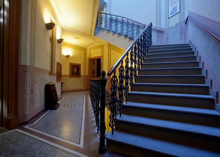 Deminka Palace