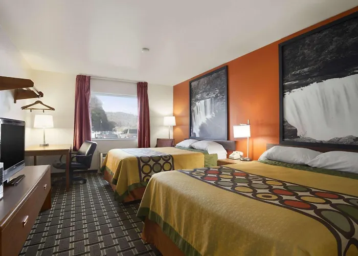 Super 8 By Wyndham Prestonsburg