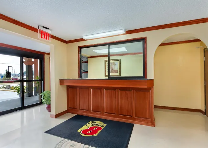 Super 8 By Wyndham Waycross Ga