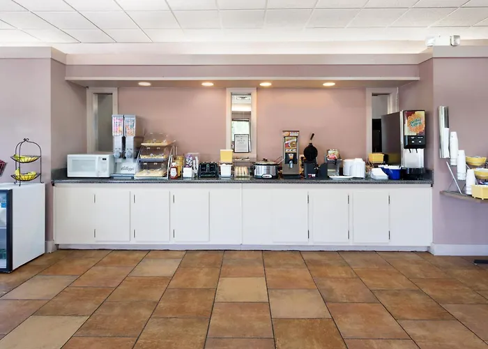 Days Inn By Wyndham Cullman