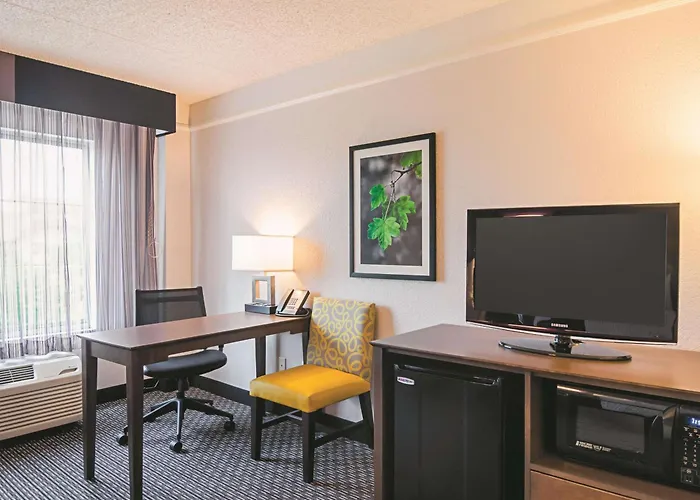La Quinta Inn & Suites By Wyndham Denver Airport Dia