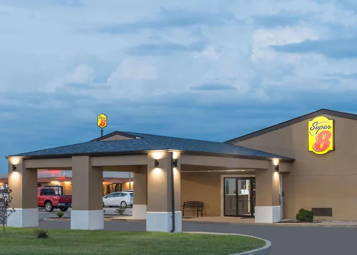 Super 8 By Wyndham Charleston Sikeston East Mo