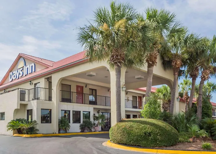Days Inn By Wyndham Destin