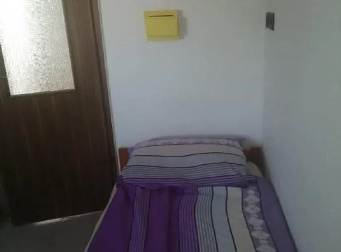 Malomtavi Vendeghaz