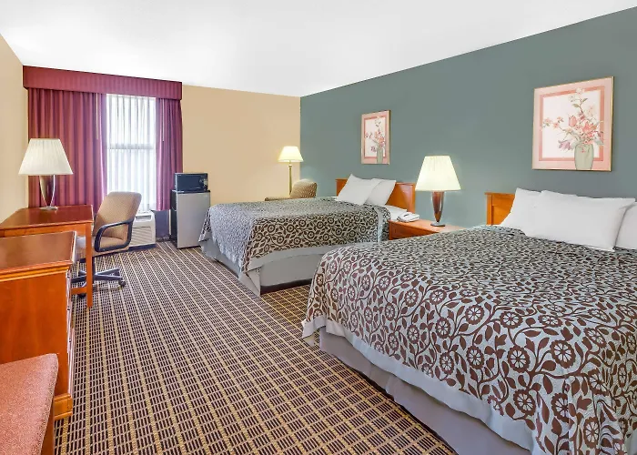 Days Inn & Suites By Wyndham Kalamazoo