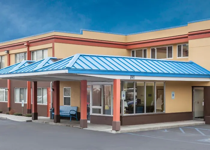 Days Inn By Wyndham Albany Suny