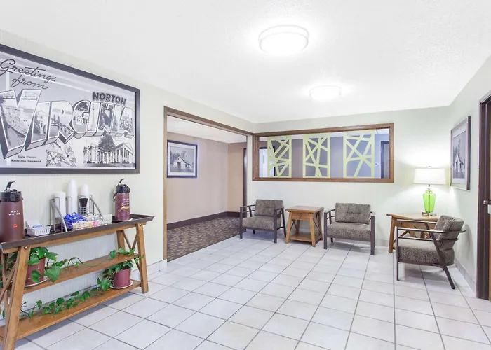 Super 8 By Wyndham Norton Va
