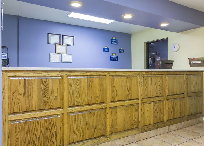 Days Inn By Wyndham Kingman West