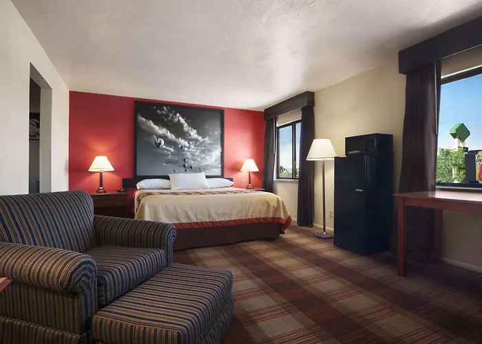 Super 8 By Wyndham Idaho Falls