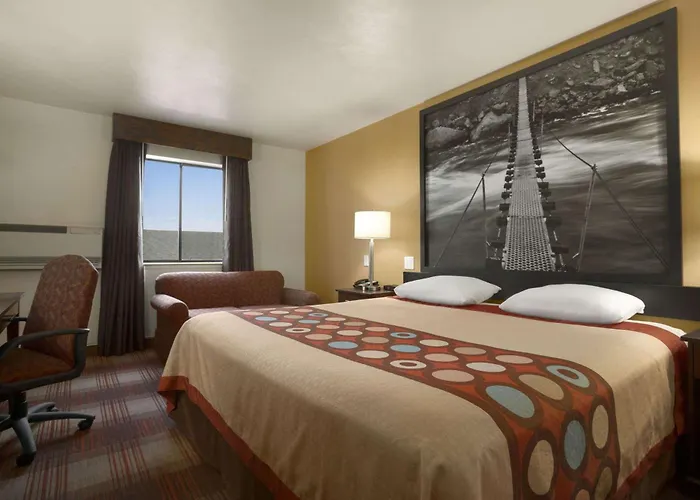 Super 8 By Wyndham Idaho Falls