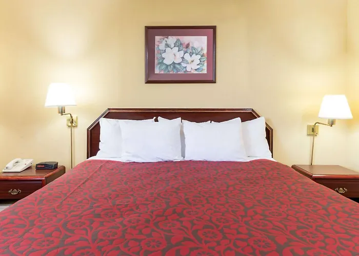 Days Inn By Wyndham Hagerstown I-70