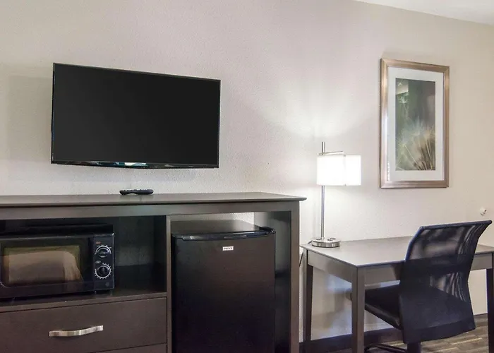 Homestay Inn & Suites