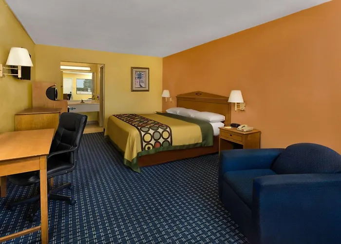 Super 8 By Wyndham Breaux Bridge