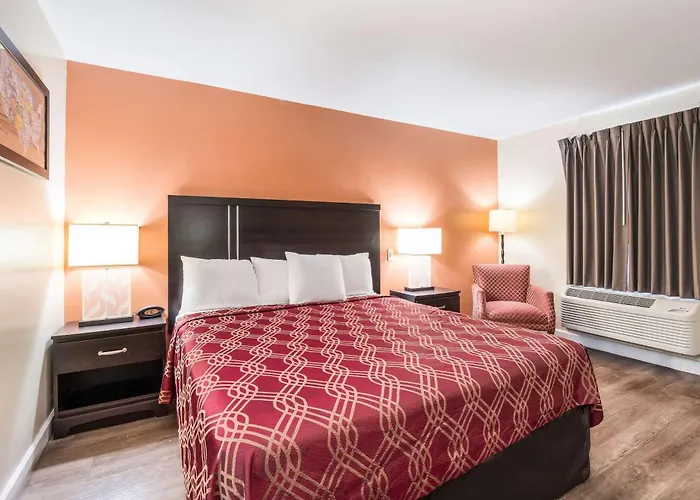 Econo Lodge Santee