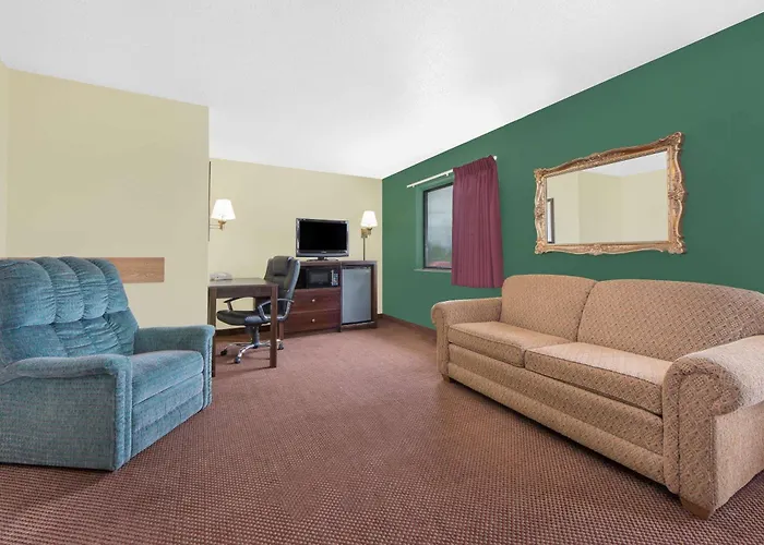 Super 8 By Wyndham Ottumwa