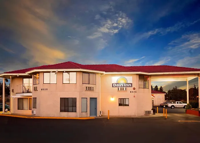 Days Inn By Wyndham Lakewood South Tacoma