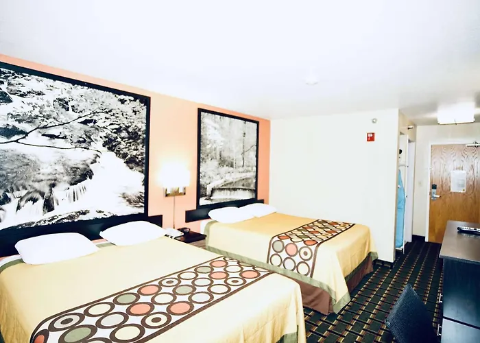 Super 8 By Wyndham Crossville Tn