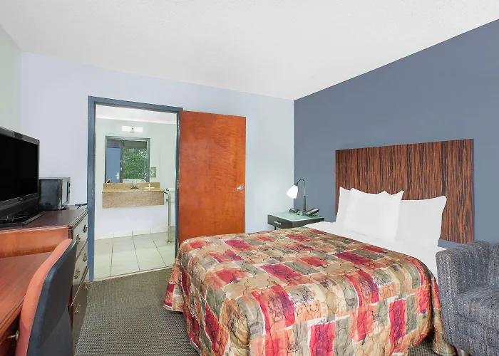 Days Inn By Wyndham Benton