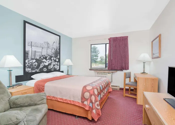 Super 8 By Wyndham Tomah Wisconsin