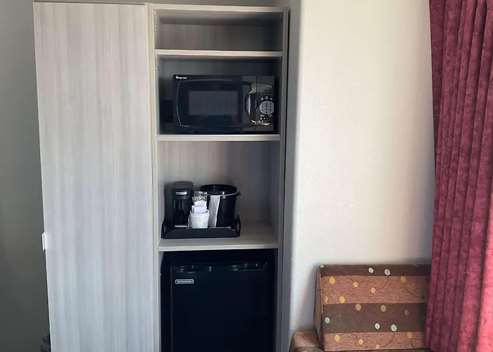 Microtel Inn And Suites Clarksville