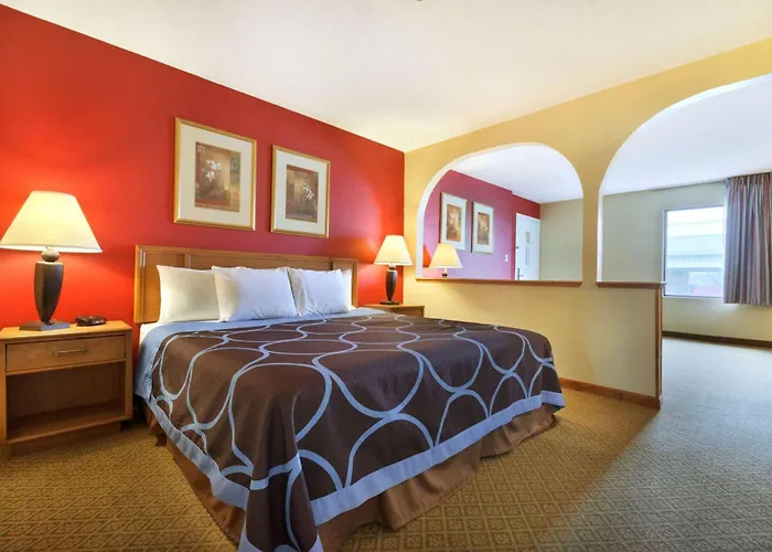 Super 8 By Wyndham Lancaster