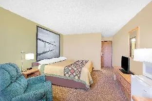 Super 8 By Wyndham Mt Pleasant