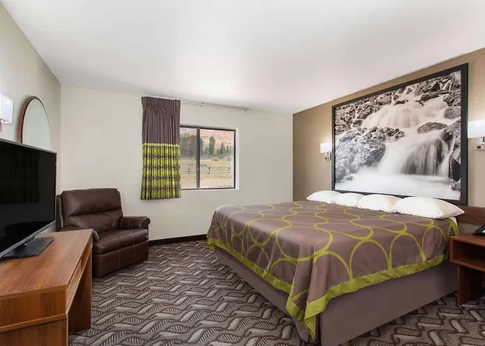 Super 8 By Wyndham Dubois