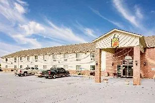 Super 8 By Wyndham Mound City