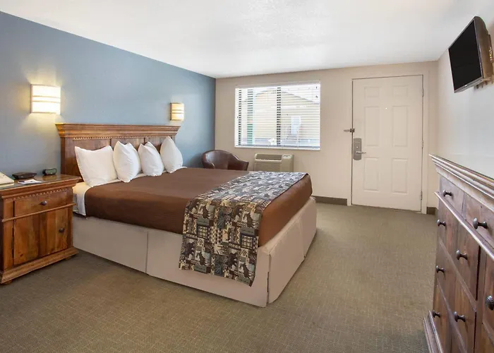Travelodge By Wyndham Gardiner Yellowstone Park North Entr