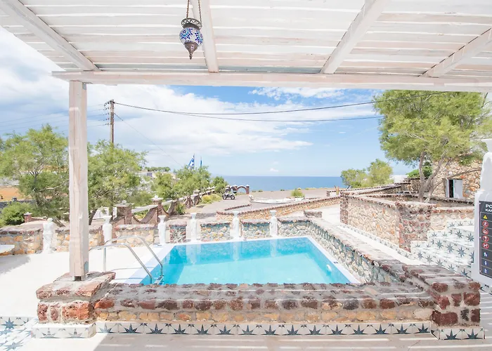Starlight Luxury Seaside Villa & Suites
