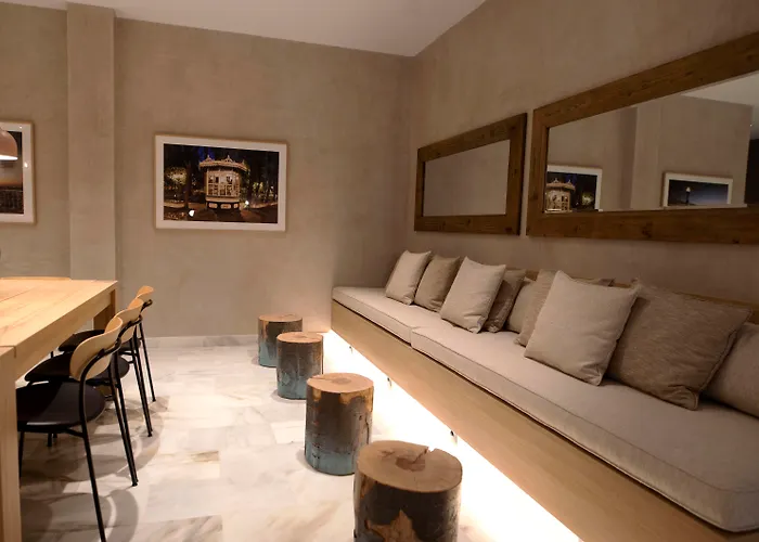 Goodnight Cadiz Apartments