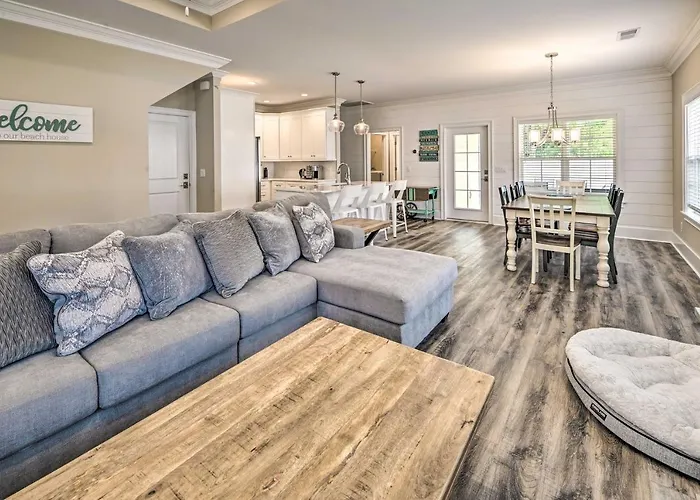 Charming Pawleys Island Home ~ 4 Mi To Beach!