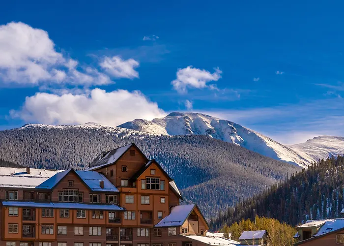 Zephyr Mountain Lodge